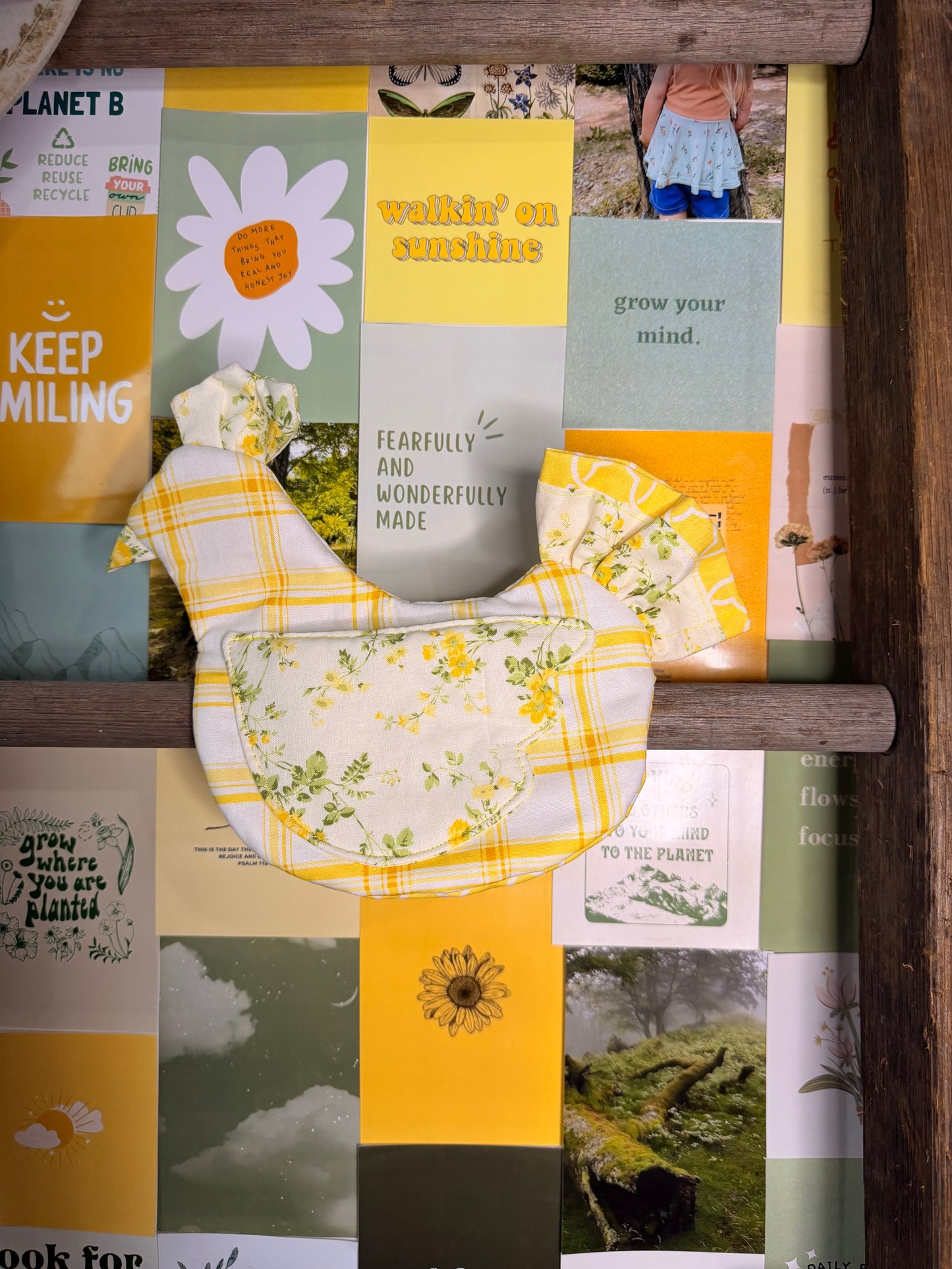 Scrappy Chicken Oven Mitt - Sunshine in Bloom