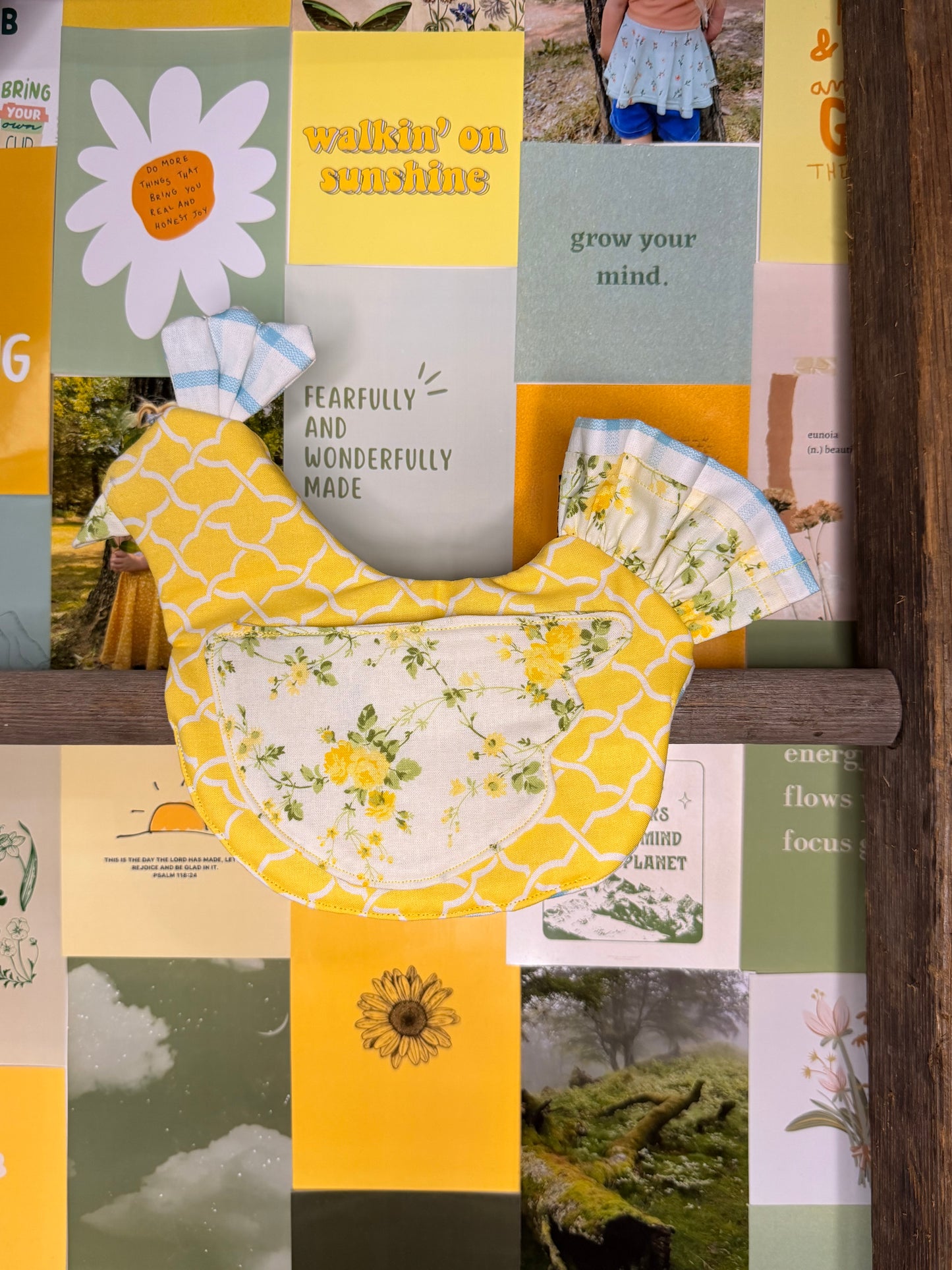 Scrappy Chicken Oven Mitt - Yellow Floral Patchwork