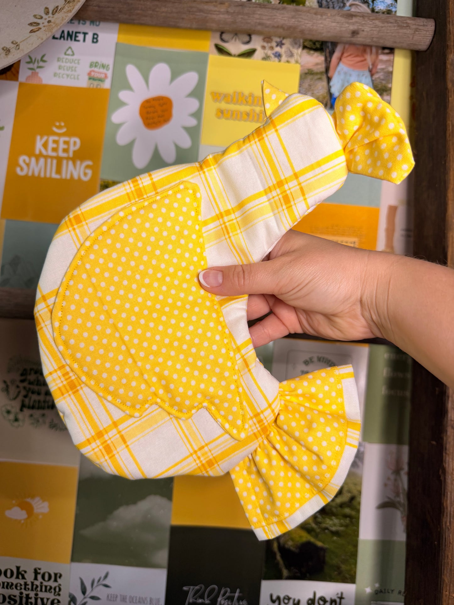Scrappy Chicken Oven Mitt - Sunshine Plaid