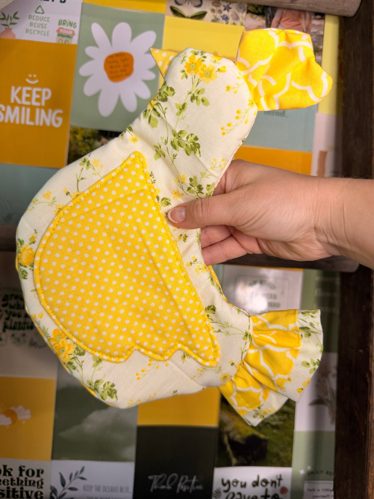 Scrappy Chicken Oven Mitt - Sunshine Meadow