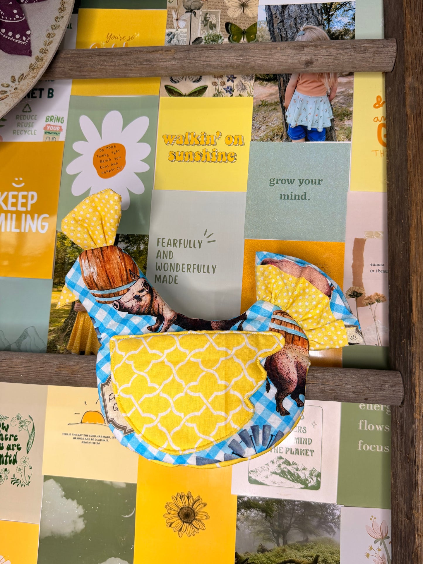 Scrappy Chicken Oven Mitt - Market Patchwork