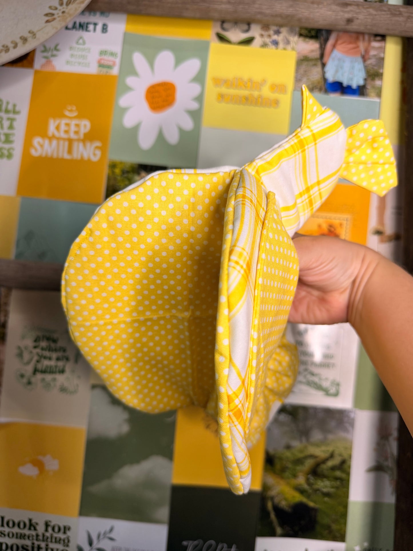 Scrappy Chicken Oven Mitt - Sunshine Plaid