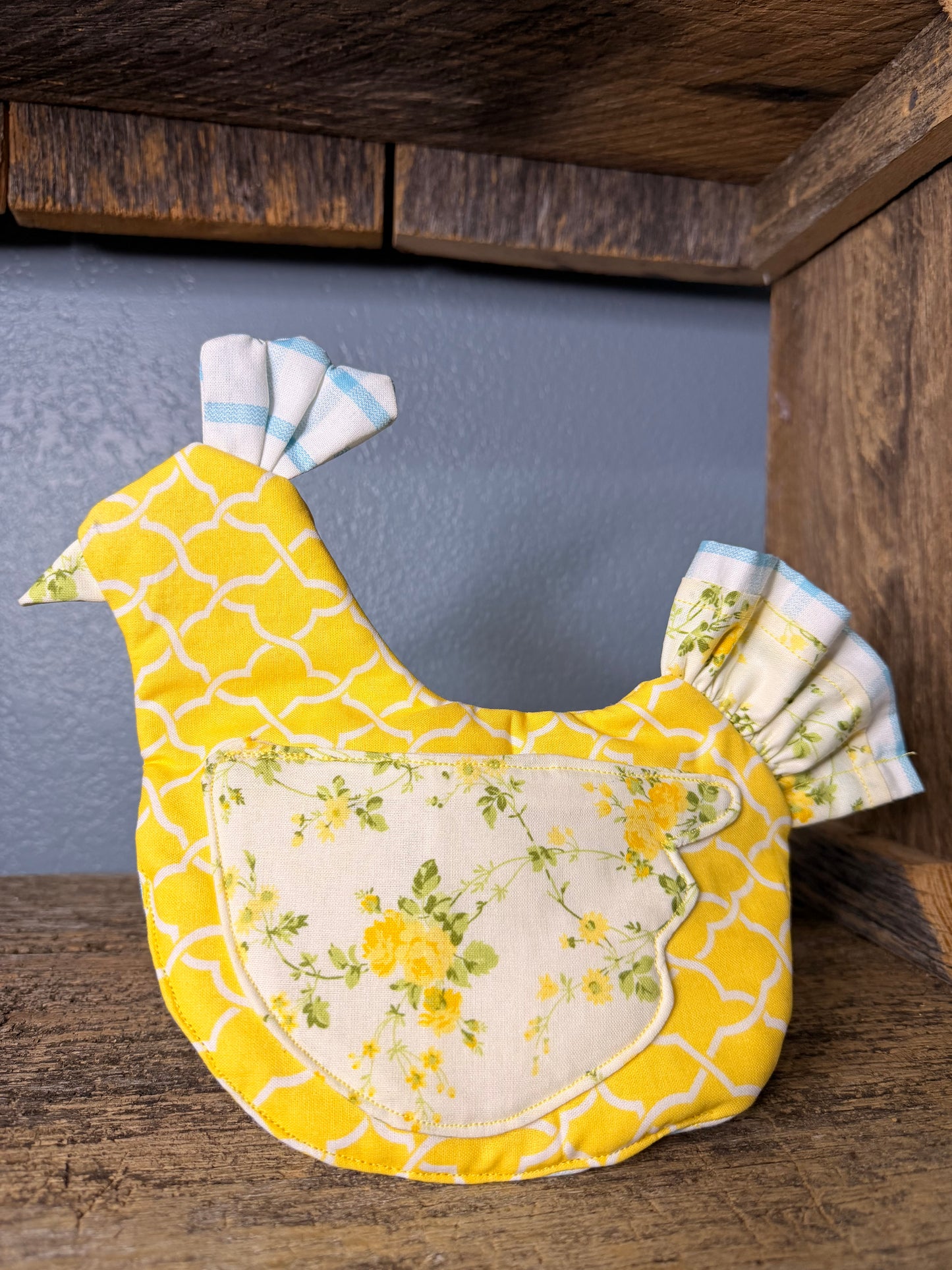 Scrappy Chicken Oven Mitt - Yellow Floral Patchwork